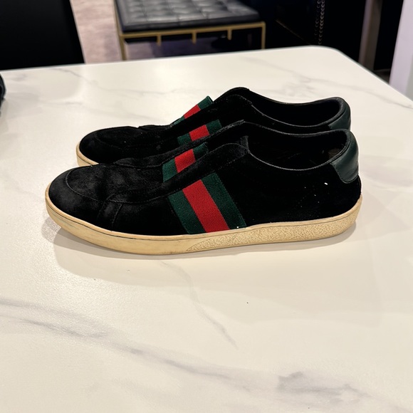 GUCCI SUEDE SLIP-ONS W/ SIGNATURE GREEN-RED STRIPE-BASE COLOR IS ORIGINALY CREAM - Picture 6 of 8